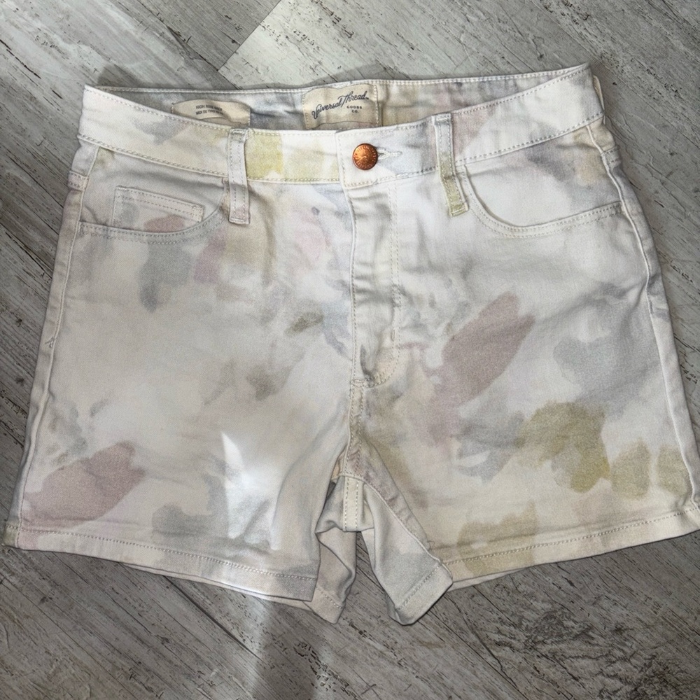Universal thread high waist shorts size 2/26